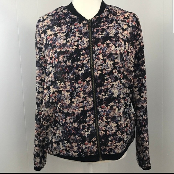 About A Girl Floral Bomber Jacket - Picture 3 of 6